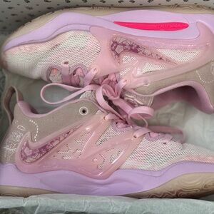 Nike “Aunt Pearl” Sneakers 8.5W
